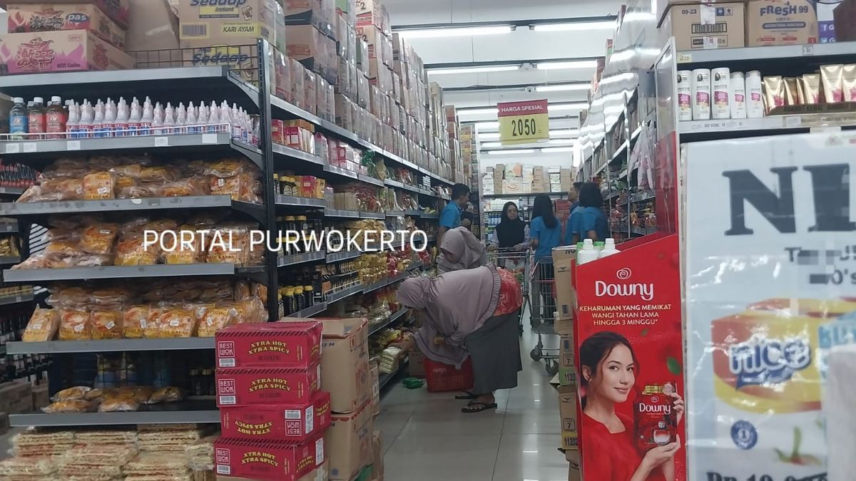 Fresh Secrets at Every Corner of Cilacap: Arto Moro Fruit Store